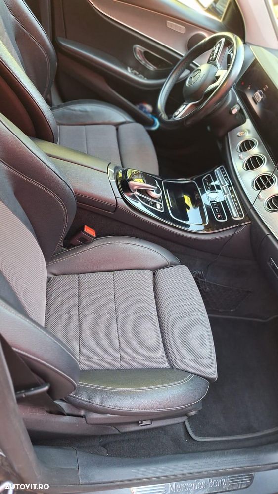 Mercedes-Benz E 220 d Aut. - 12