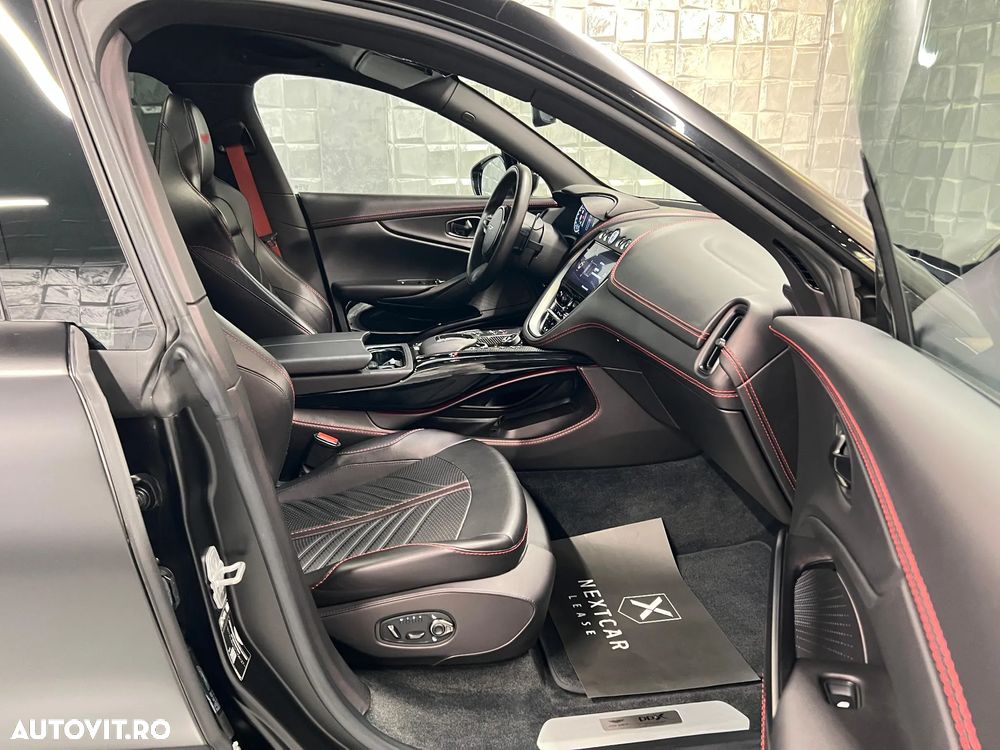Aston Martin DBX - 15