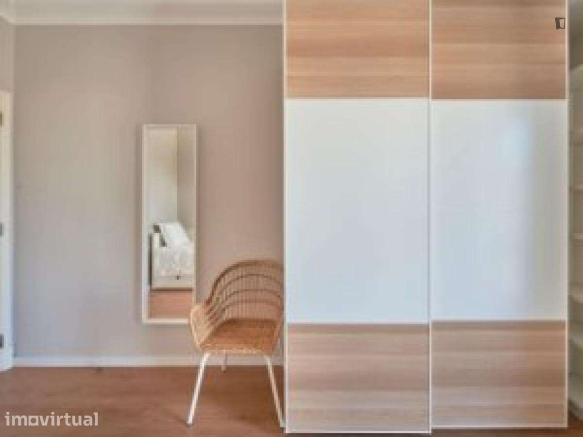Quarto - localizado em Roma-Areeiro Lisbon - Grande imagem: 5/25