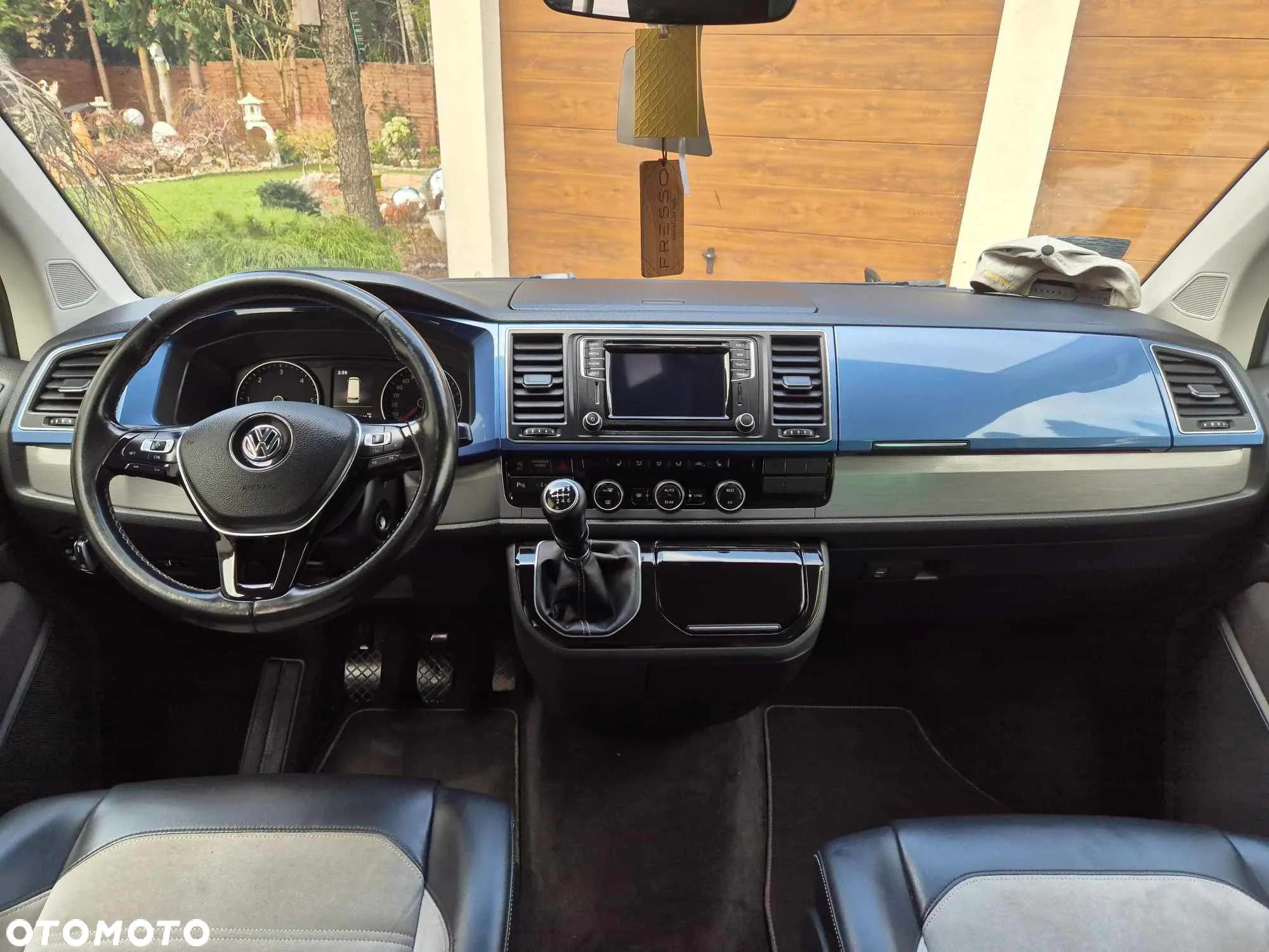 Volkswagen Multivan - 8