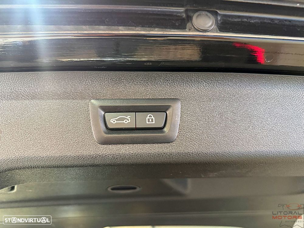 BMW 530 e Pack Desportivo M - 12