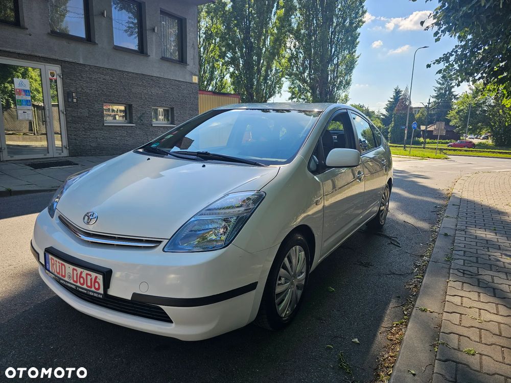 Toyota Prius - 1