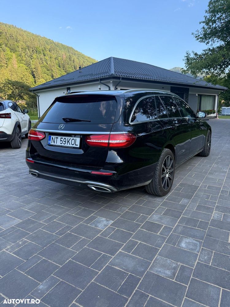 Mercedes-Benz E 220 d T-Modell 4MATIC Aut - 3