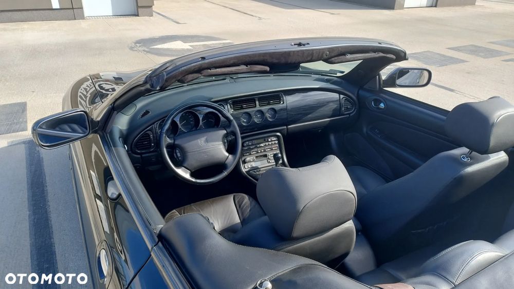 Jaguar XK - 22