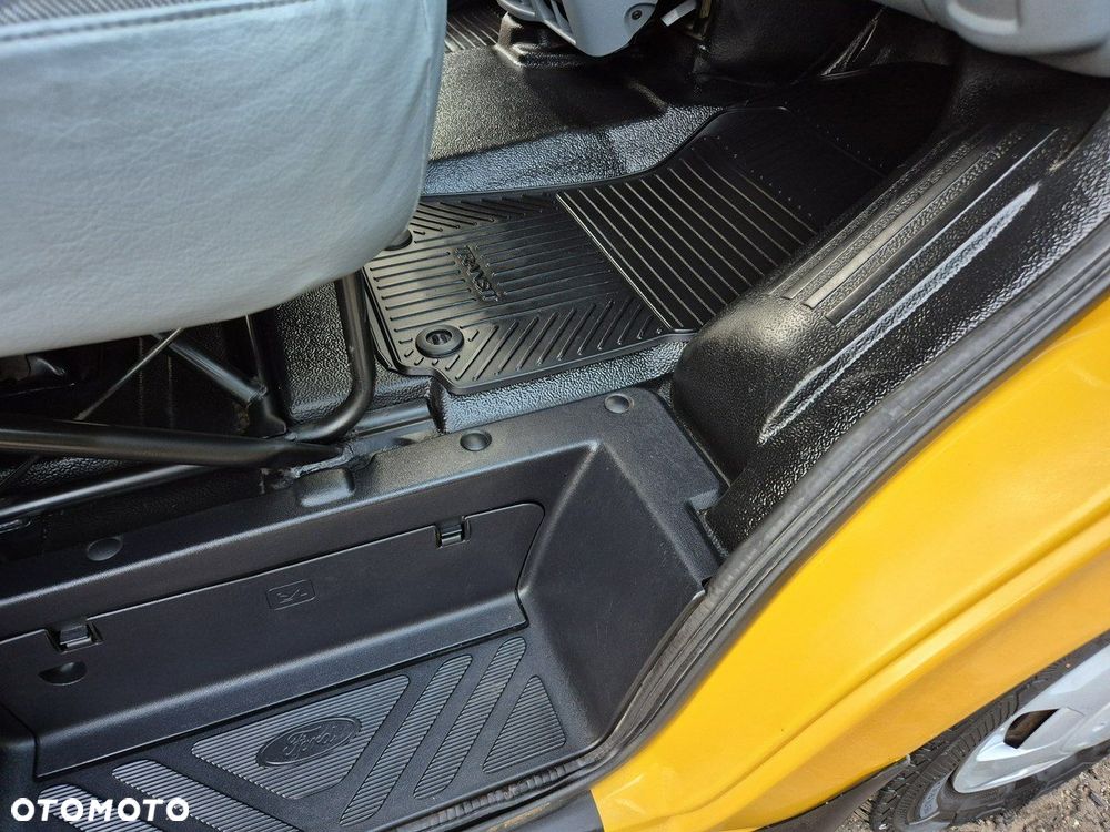 Ford Transit - 17