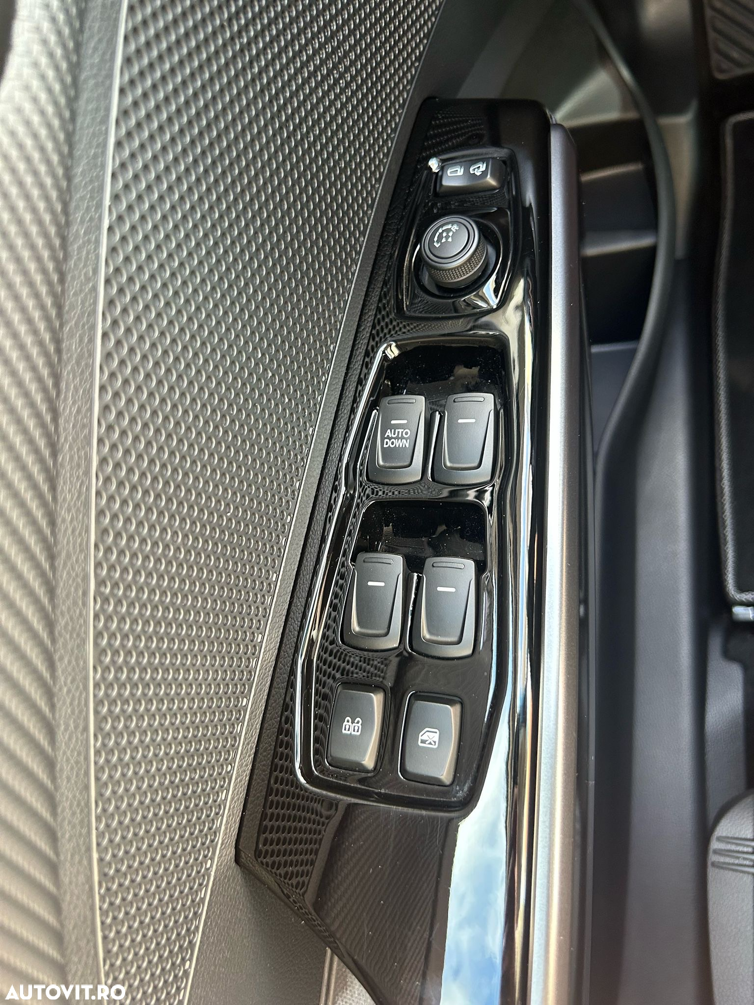 SsangYong Tivoli - 18
