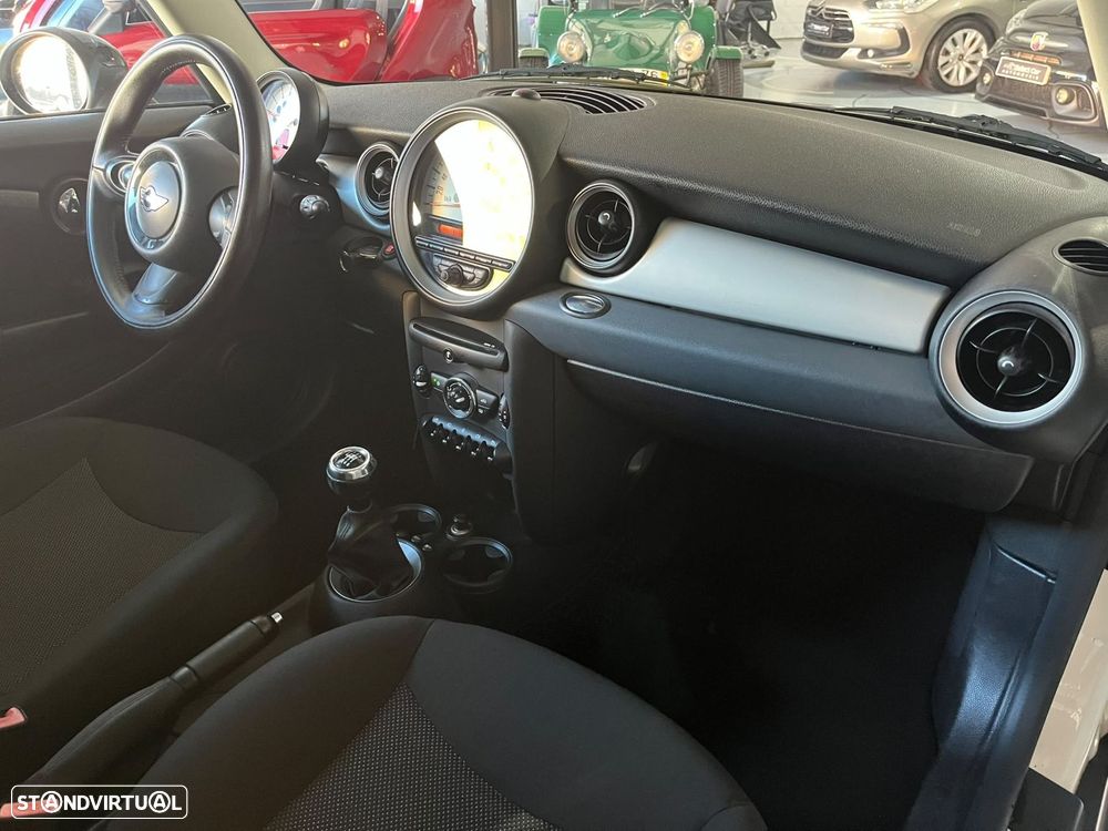 MINI 3 Portas One 1.6 - 15