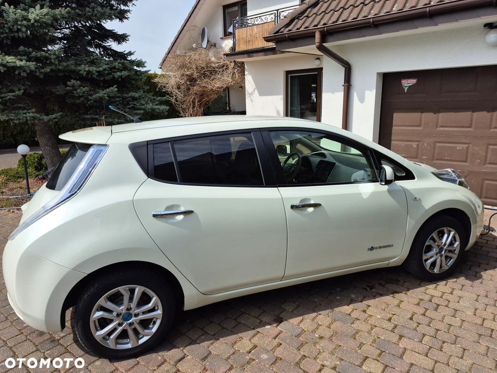 Nissan Leaf 24 kWh (mit Batterie) Tekna - 2