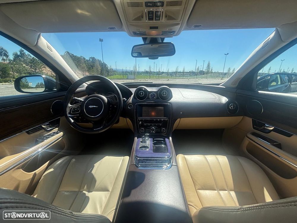 Jaguar XJ 3.0 D V6 Luxury - 14