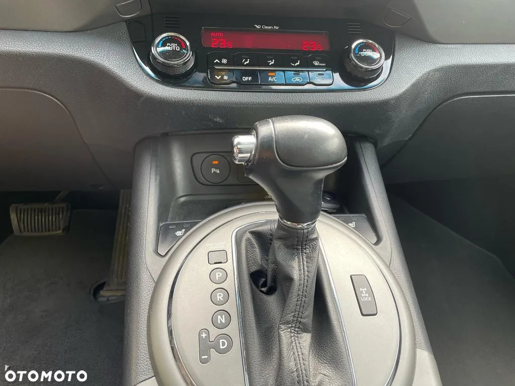 Kia Sportage 2,0 CRDI AWD Spirit - 10