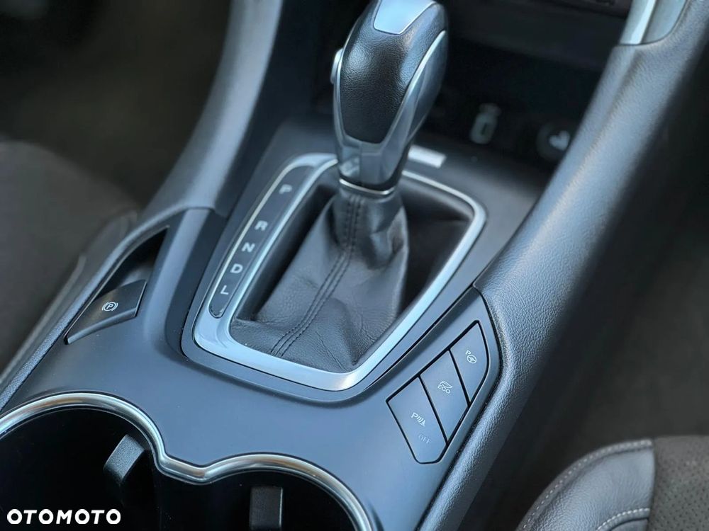Ford Mondeo Turnier 2.0 Hybrid CVT - 12