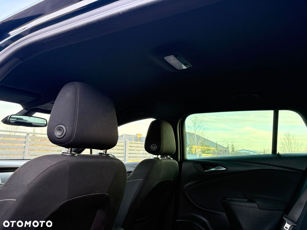 Opel Astra 1.4 Turbo Innovation - 19