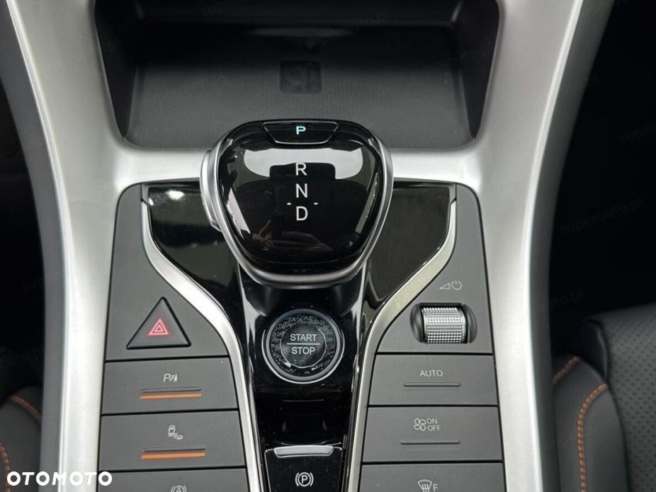 BYD Sealion 5 - 11