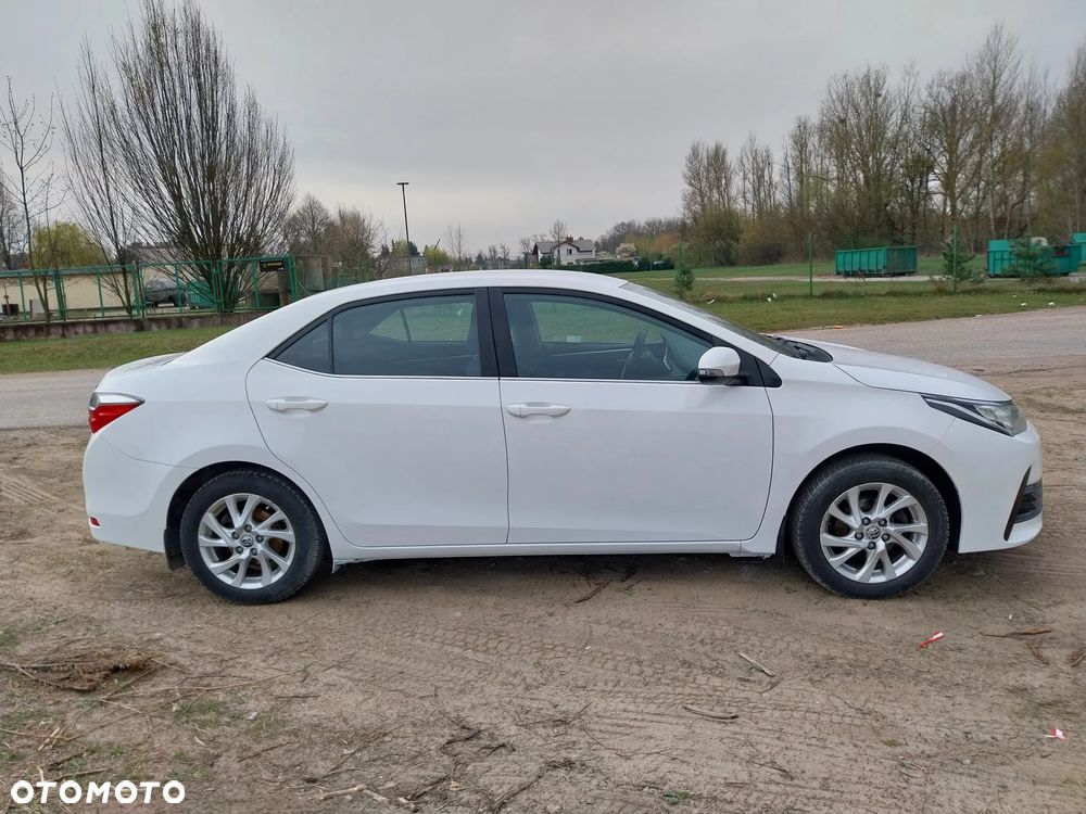 Toyota Corolla 1.6 Comfort - 3