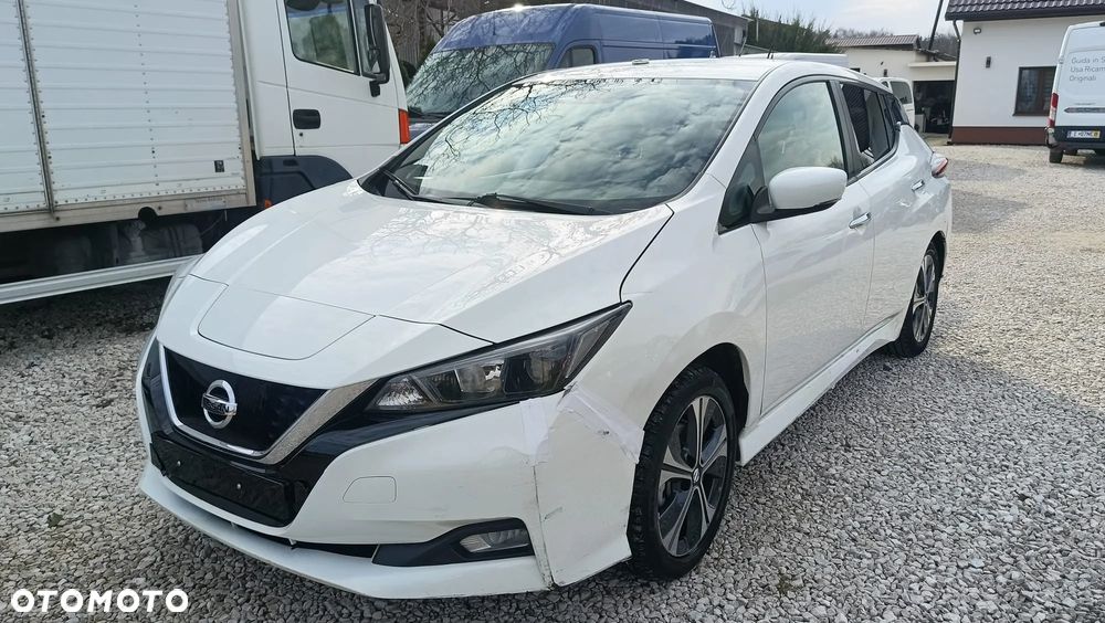 Nissan Leaf - 1