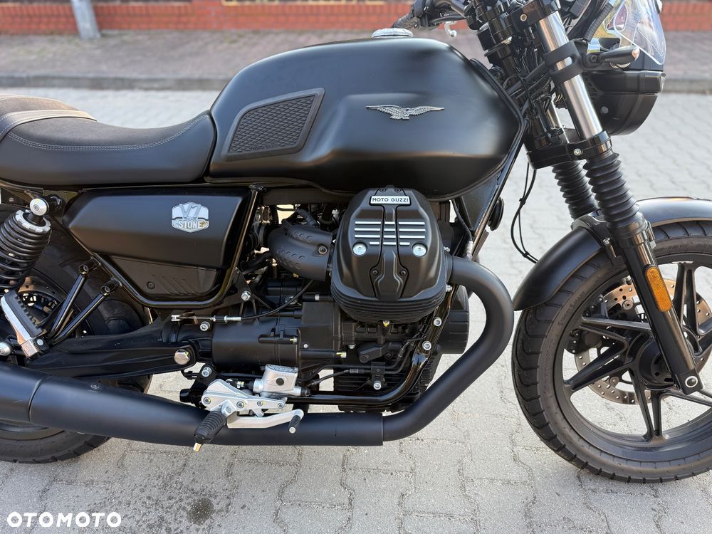 Moto Guzzi V7 - 8