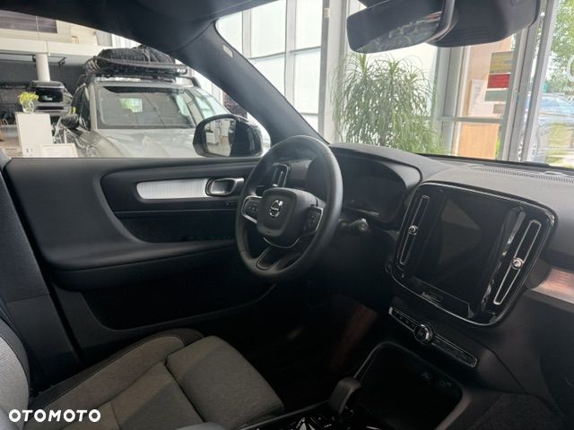 Volvo XC 40 B3 Plus Dark - 19