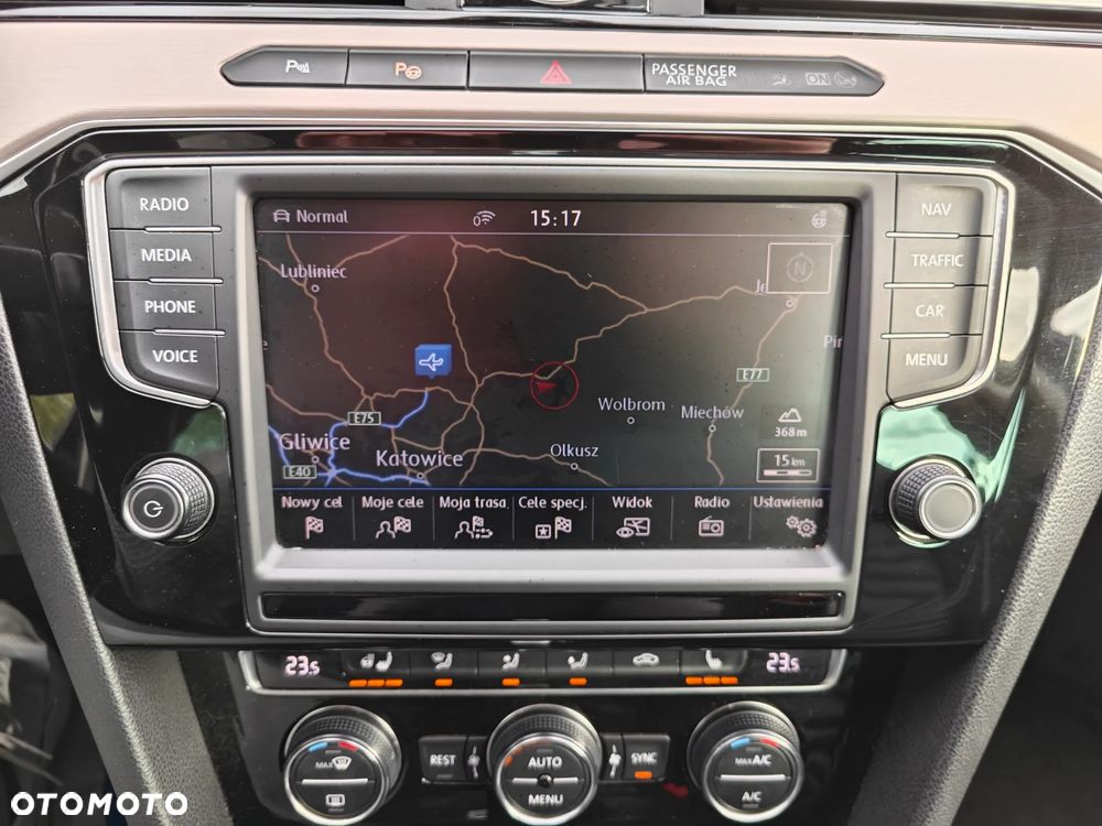 Volkswagen Passat 2.0 TDI Bi-Turbo BMT 4Mot Highline DSG - 30