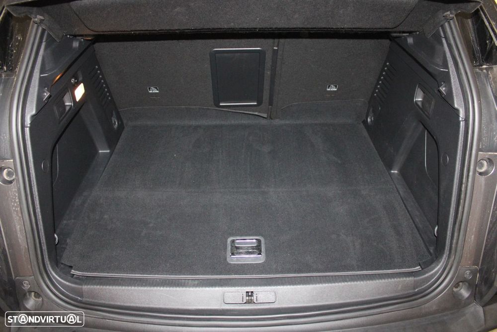 Peugeot 3008 1.6 Hybrid GT Line e-EAT8 - 34