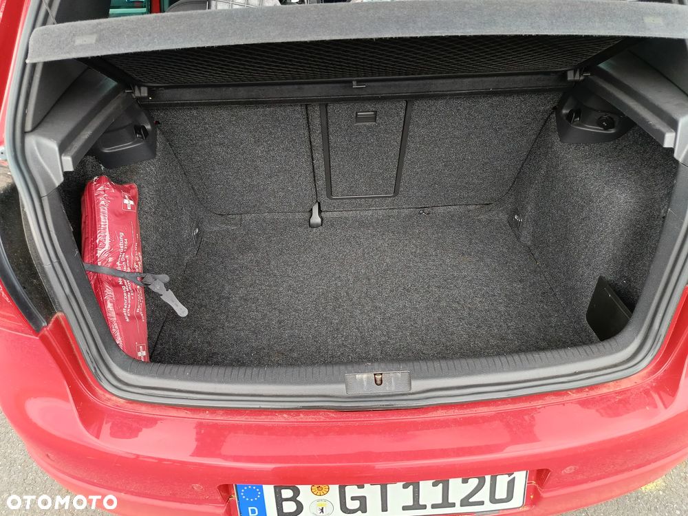 Volkswagen Golf 2.0 GTI Pirelli - 14
