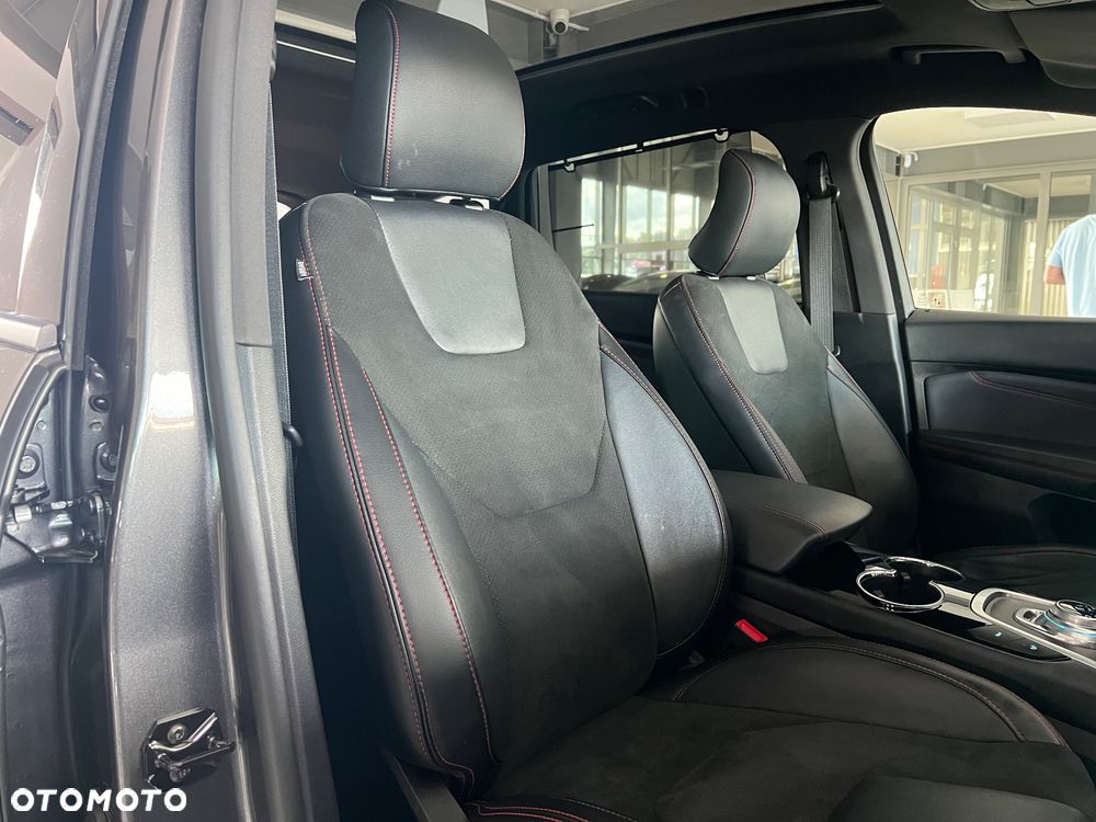 Ford S-Max 2.0 EcoBlue ST-Line - 38