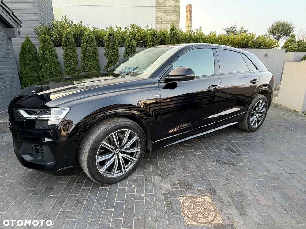 Audi Q8 - 12