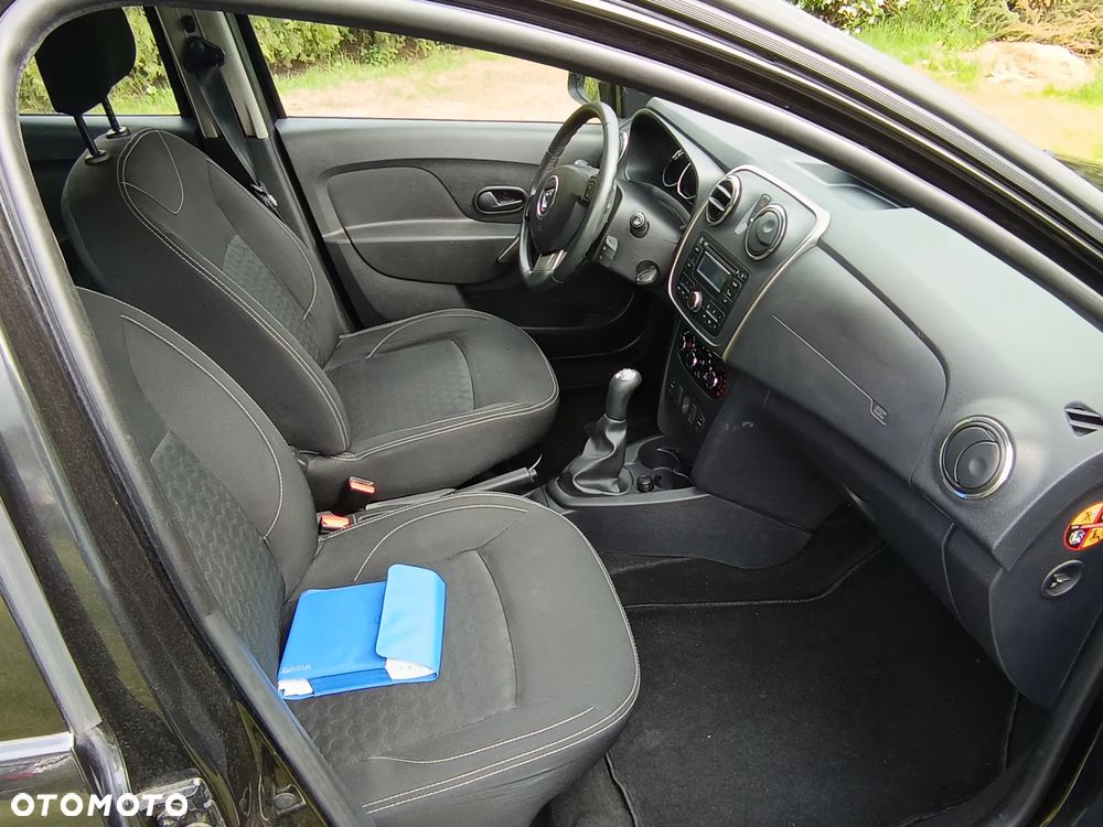 Dacia Logan 1.2 16V 75 Essentiel - 10