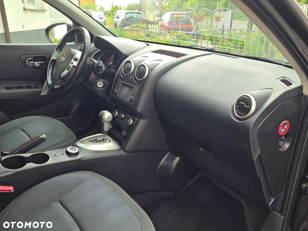 Nissan Qashqai 2.0 4 x 4 CVT tekna - 24