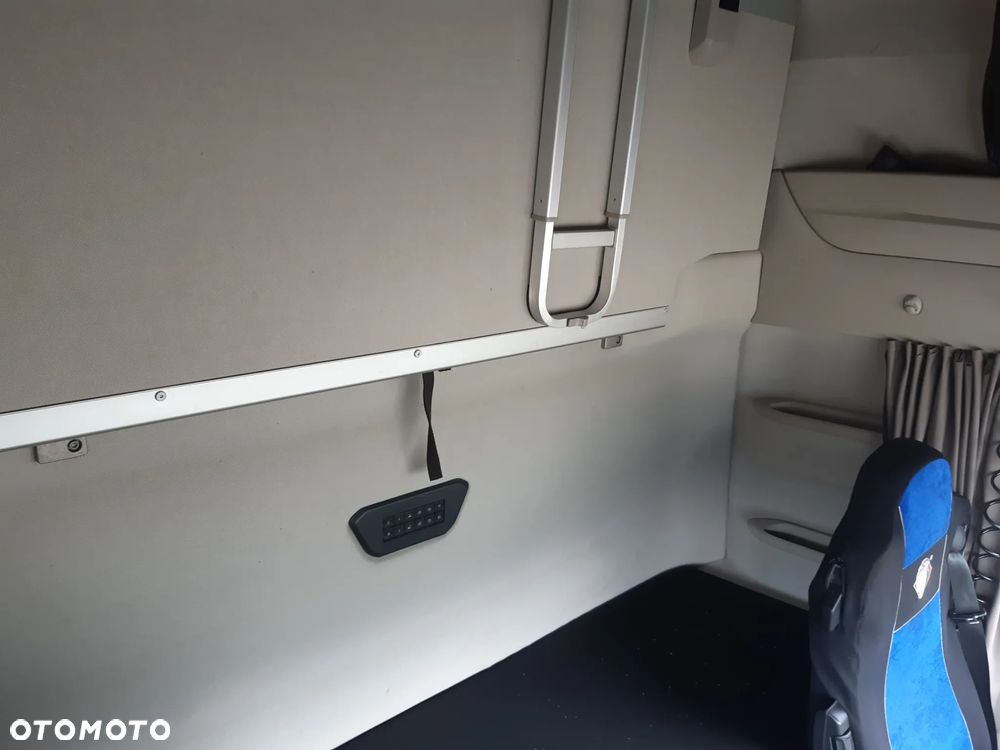 Iveco AS440ST/P (#33166) - 16