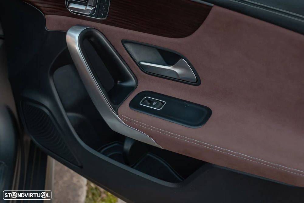 Mercedes-Benz CLA 250 e AMG Line - 25