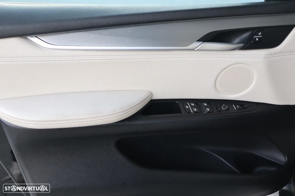 BMW X5 25 d sDrive Comfort 7L - 16