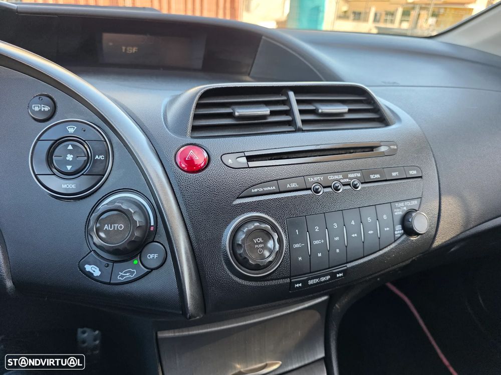 Honda Civic 1.4 i-VTEC Comfort - 16