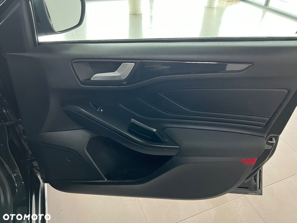 Ford Focus - 33