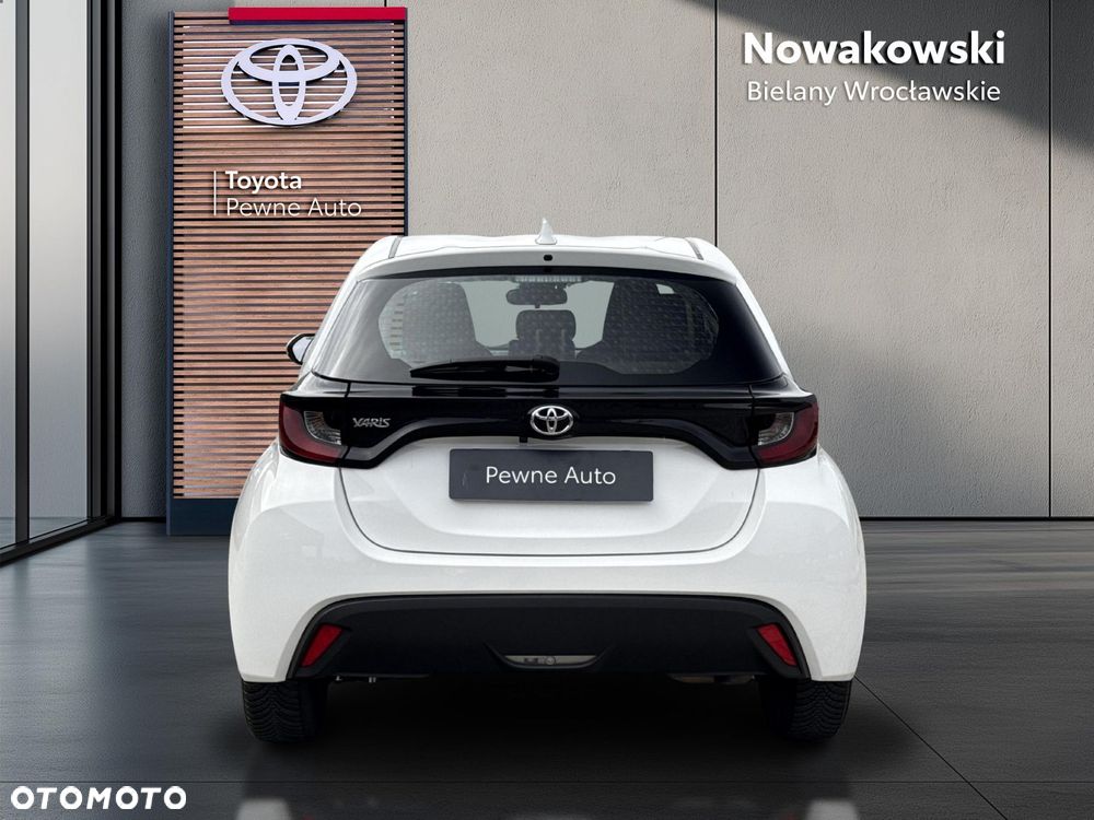 Toyota Yaris - 4