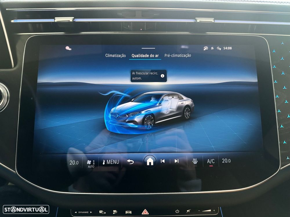 Mercedes-Benz E 300 e 4Matic - 28