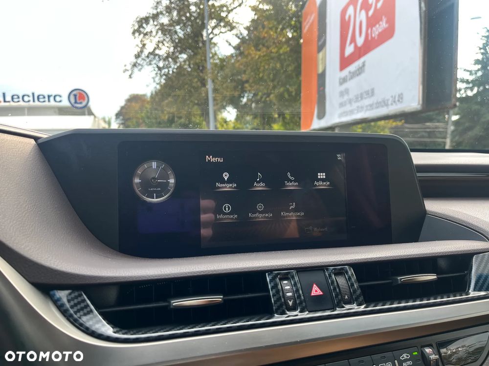 Lexus ES 300h Omotenashi - 31