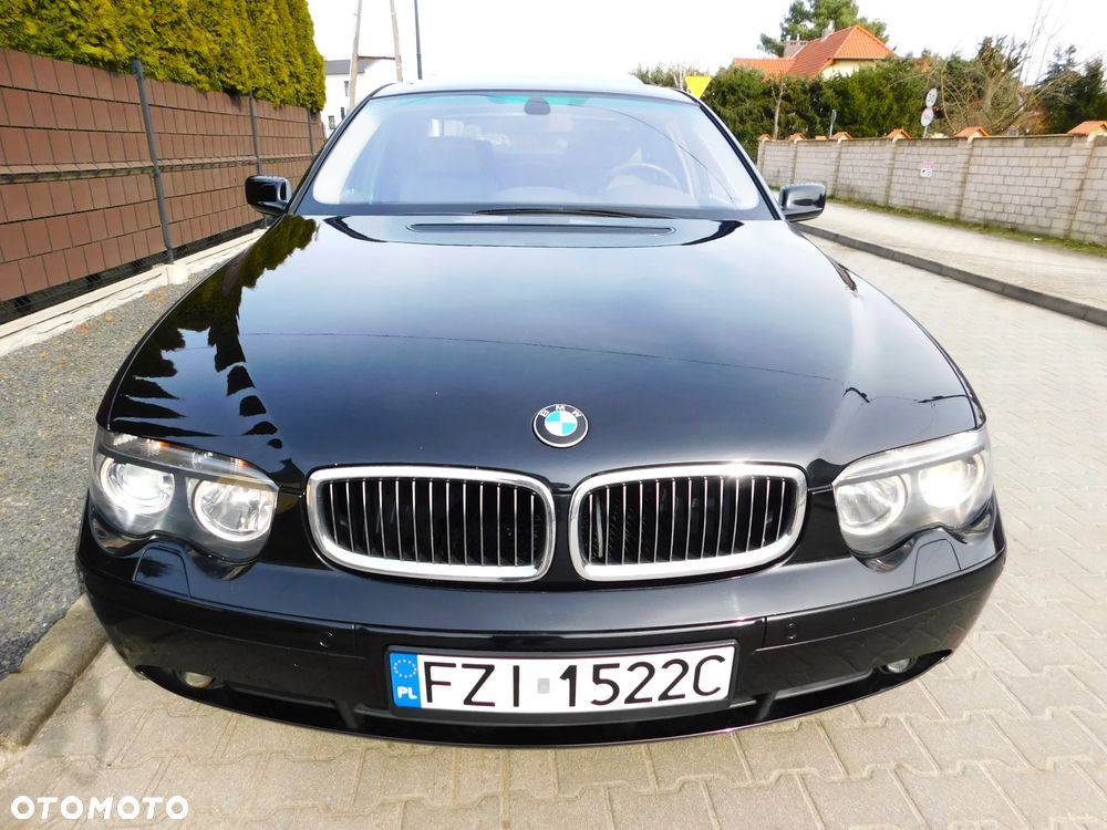 BMW Seria 7 745Li - 12