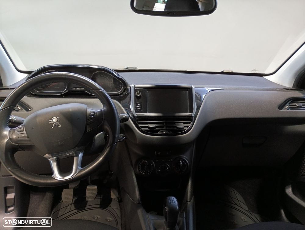 Peugeot 208 1.2 PureTech Style - 14