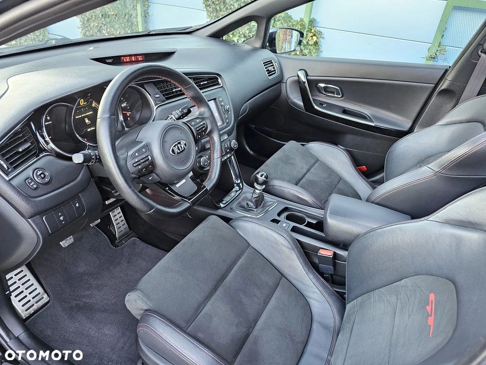 Kia Ceed 1.6 T-GDI GT - 19