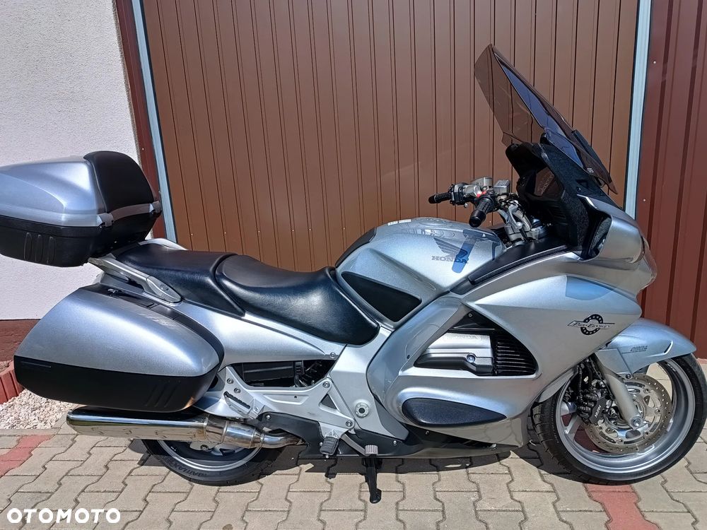 Honda ST - 4