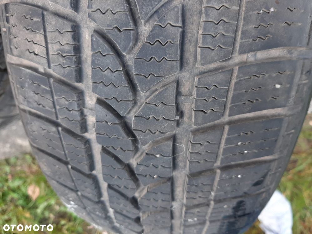 Opony zimowe KORMORAN 205/60 R16 - 3