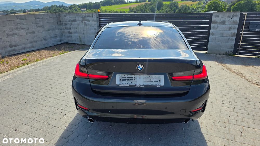 BMW Seria 3 318d Sport Line Shadow - 5