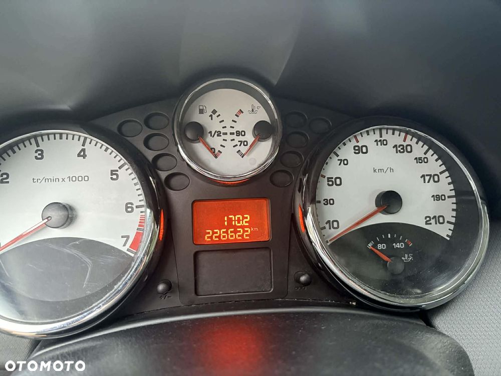 Peugeot 207 1.4 16V Presence - 12