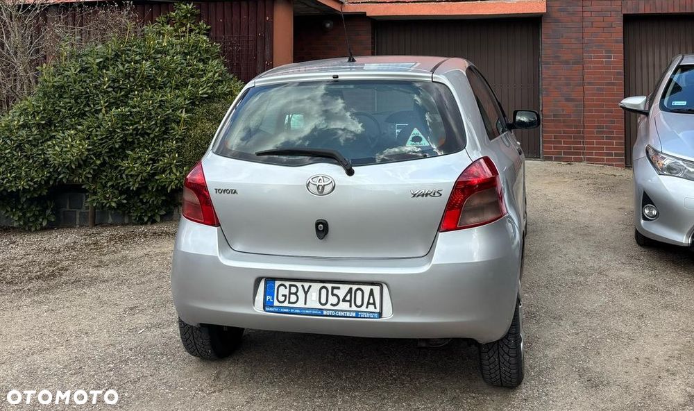 Toyota Yaris - 7