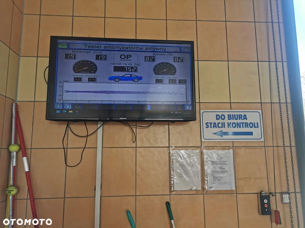 Audi A4 Avant 2.0 TDI DPF Ambiente - 16