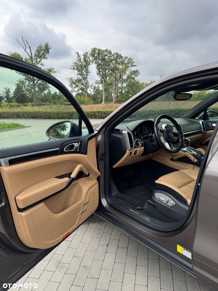 Porsche Cayenne Tiptronic S - 8