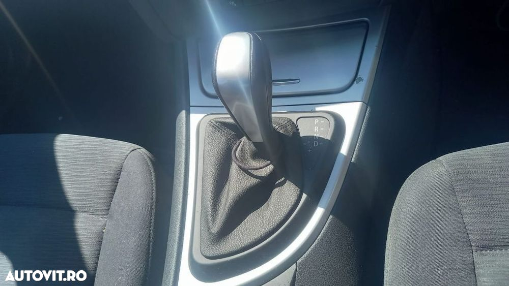 Dezmembrari BMW Seria 1 COUPE 120d N47D20A automat - 8