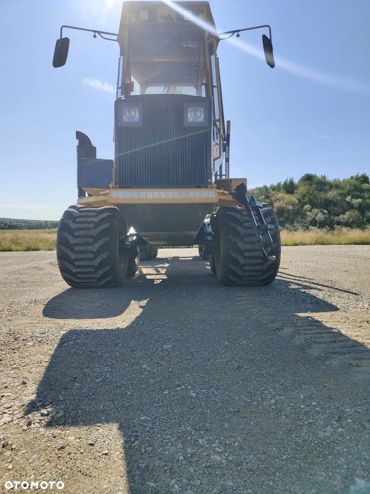 Caterpillar Forwarder - 4