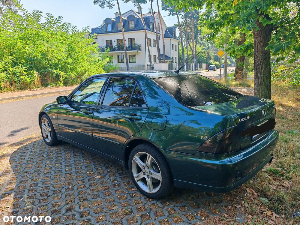 Lexus IS - 5