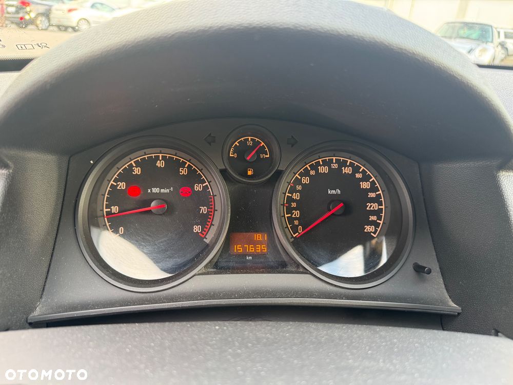 Opel Astra 1.6 - 12